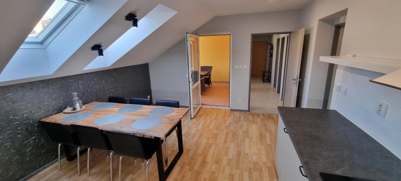 Apartman Viktorie Mikulov Exterior foto